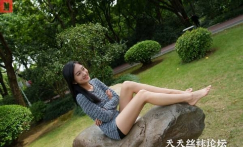 【裸足】174高挑大长腿舞蹈女神老师景田小姐姐公园小清新秀美丽的大脚(3)【76P】