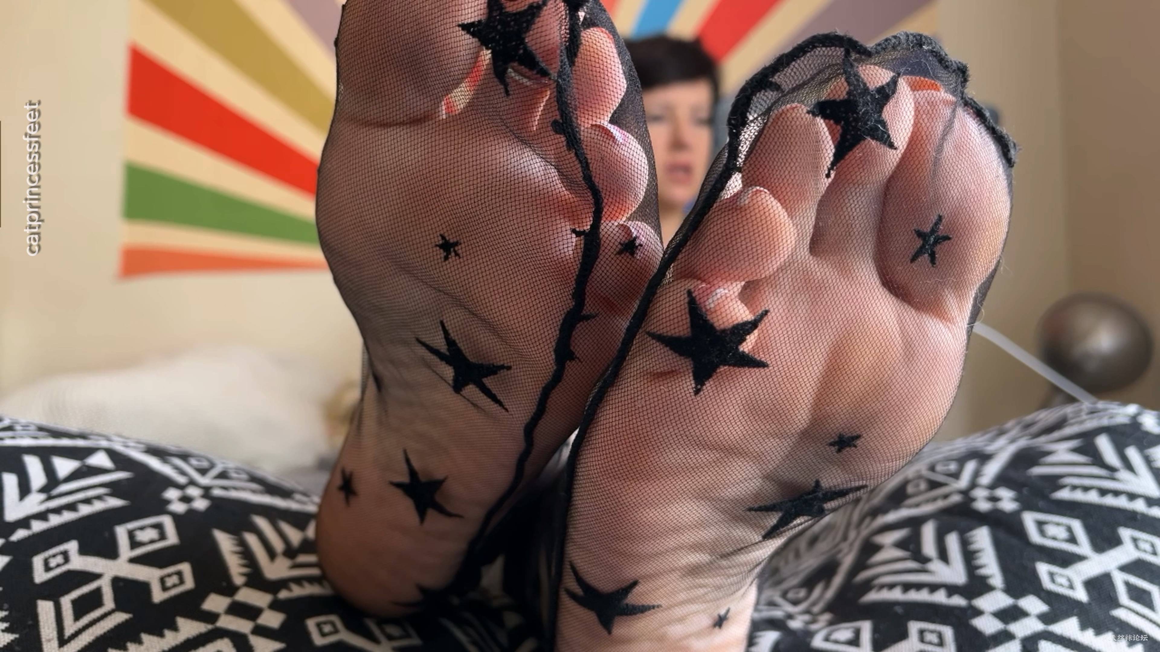 Catprincessfeet - Happy Milf Singing Dancing, Nylon Sock And Soles Foot Tease, L.jpg