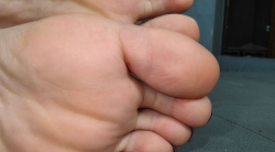 【aapary模拍】微距拍摄玉玉的美足（119P）