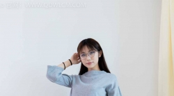 物恋传媒2193期：泡泡-平底鞋、厚肉丝、皮筋绑脚 挠脚剧情