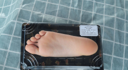 【aapary模拍】小紫的美脚烧烤摆盘（100P）