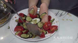 【aapary模拍视频】仪仪的食物美脚